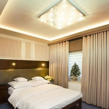 Hotel Inter Bielany Wrocławskie Eksteriør billede