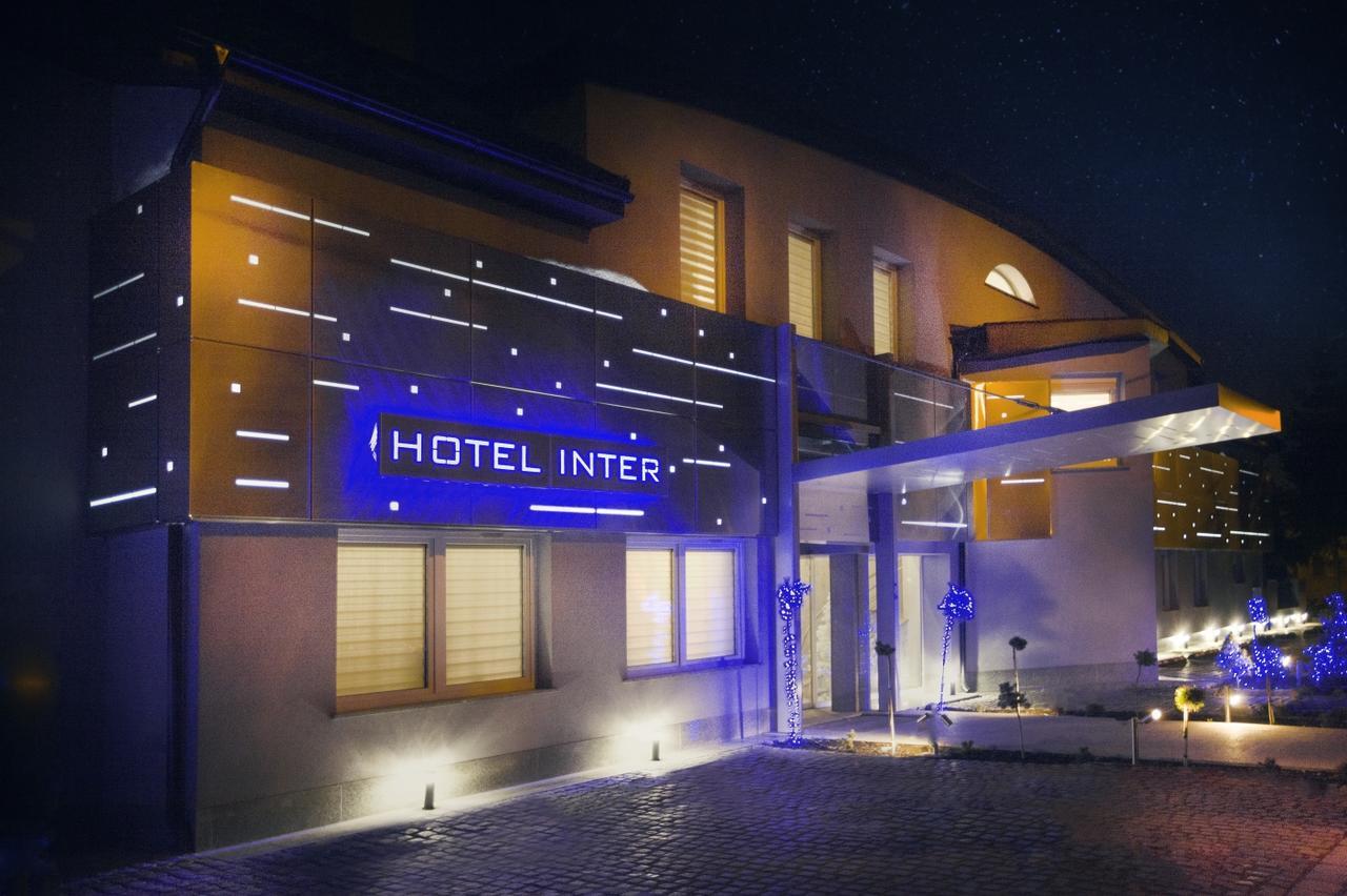 Hotel Inter Bielany Wrocławskie Eksteriør billede